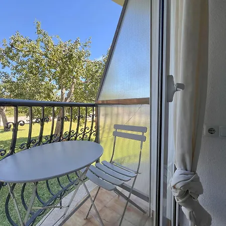 El Estudio De Rocio Con Piscina Y A Un Paso De La Playa En *